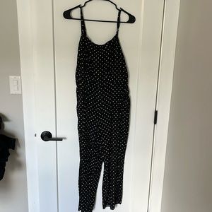 BLACK AND WHITE POKADOT JUMPSUIT!